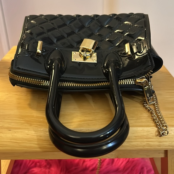 Black rubber/plastic mini bag with crossbody chain - Picture 9 of 10
